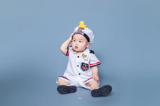 供卵试管代怀生子费用宝宝老摇头怎么回事
