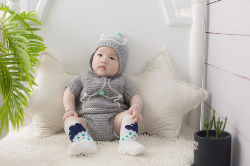 供卵试管代怀生子费用宝宝揉眼睛是怎么回事